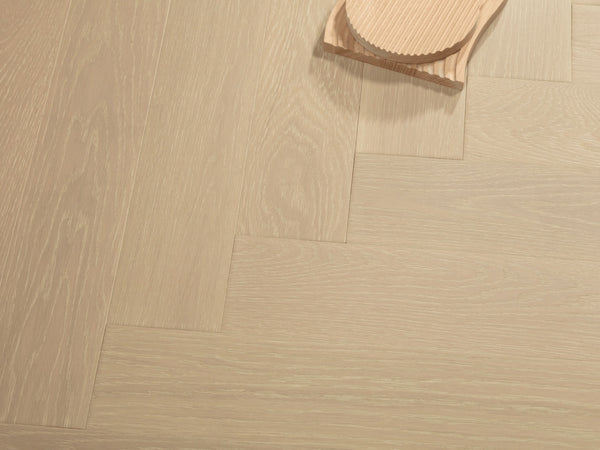 Vidar Engineered Hardwood Herringbone Wheat Berry Select & Better 5